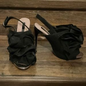 Lost Ink Unique Ruffle Slingback Pumps 7.5
